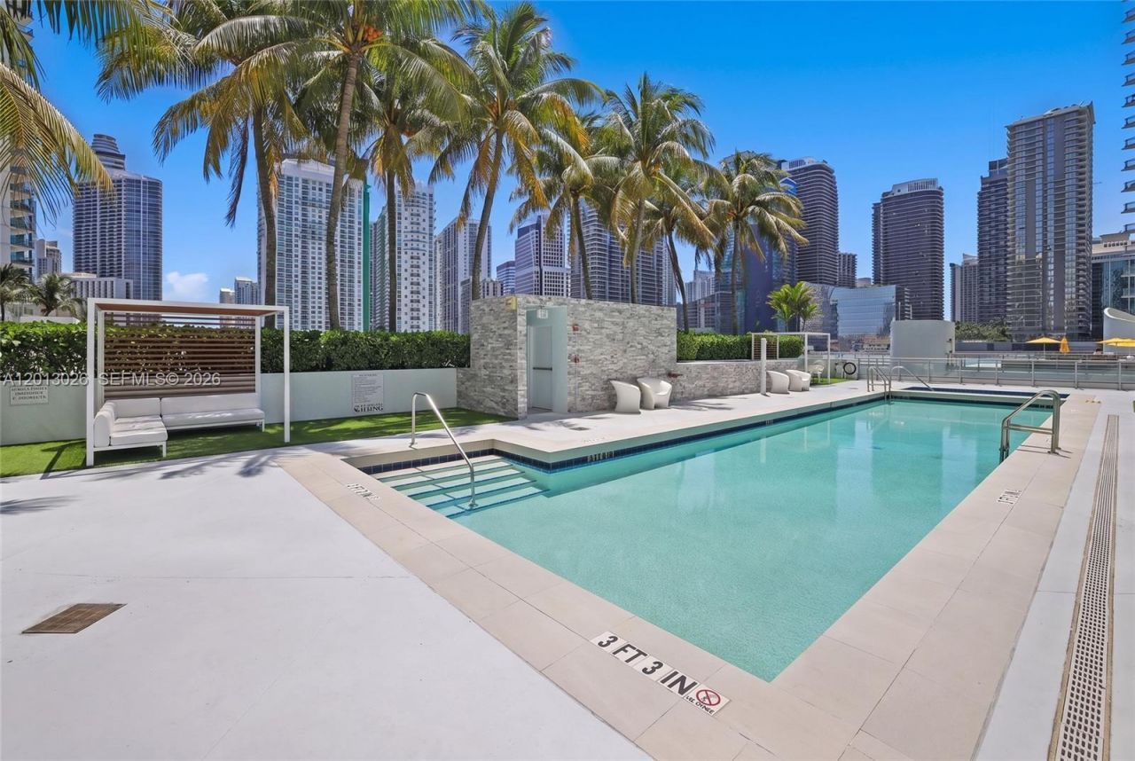 90 SW 3rd St , Unit 1608, Miami, FL 33130 Photo