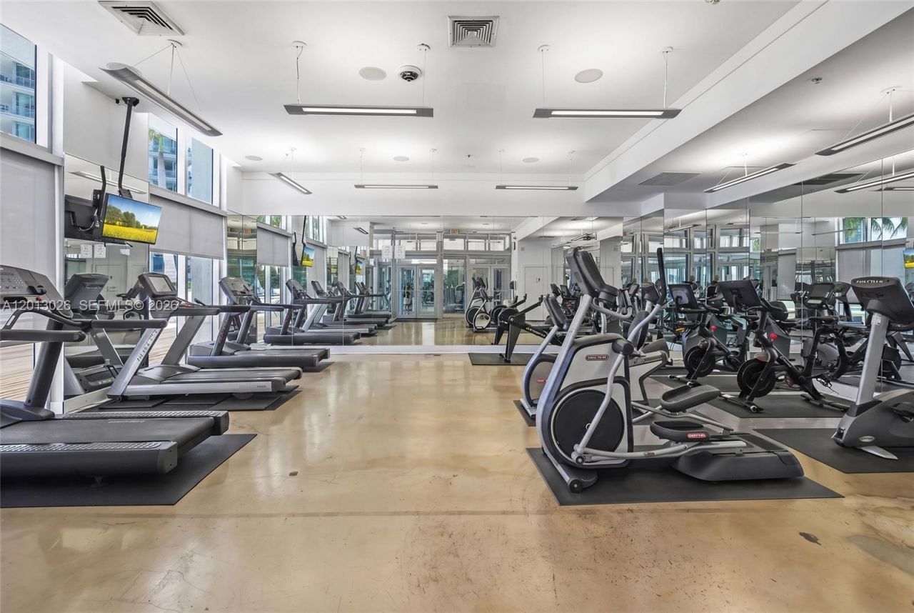 90 SW 3rd St , Unit 1608, Miami, FL 33130 Photo