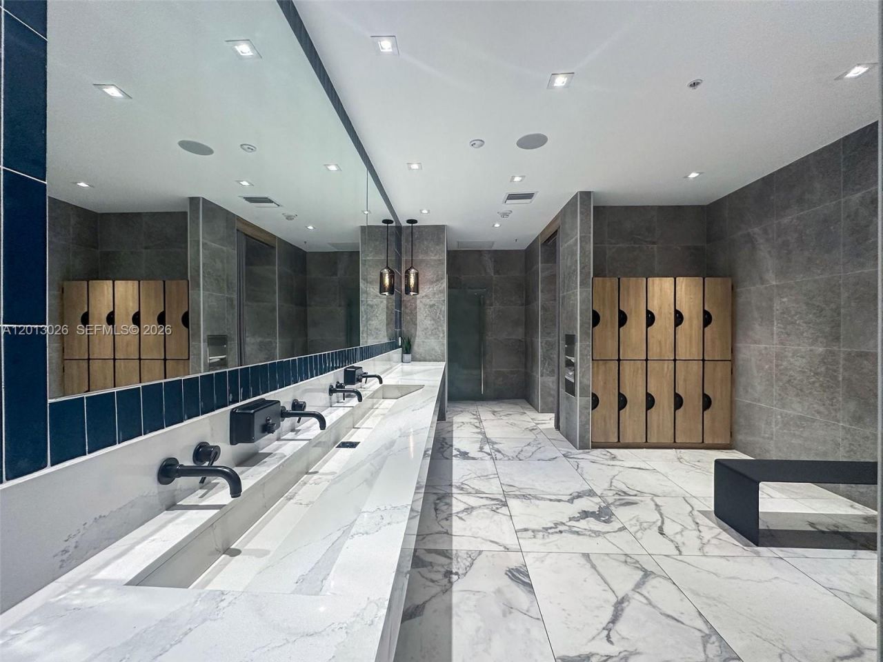 90 SW 3rd St , Unit 1608, Miami, FL 33130 Photo
