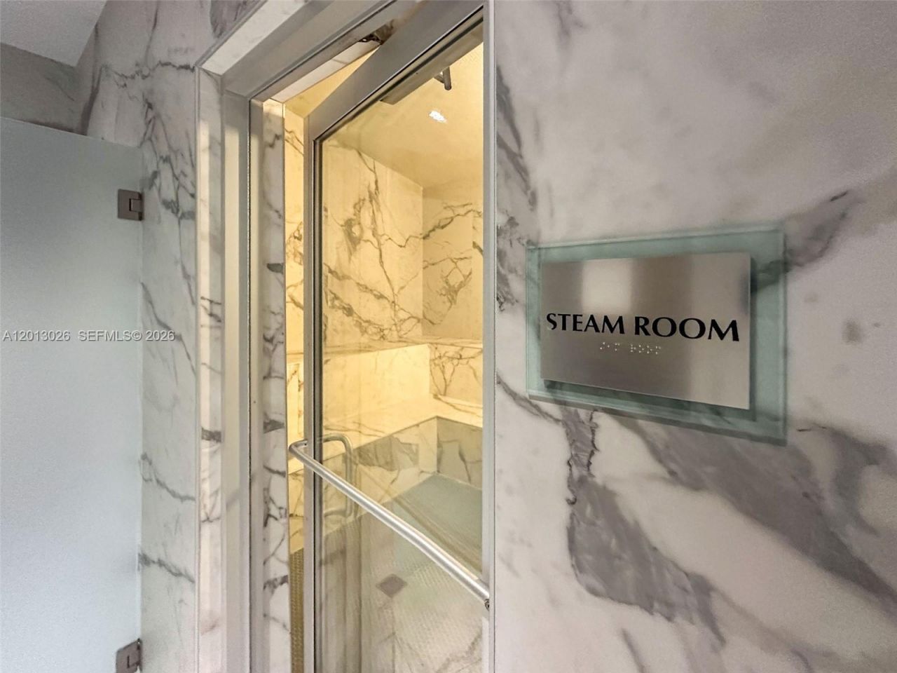 90 SW 3rd St , Unit 1608, Miami, FL 33130 Photo
