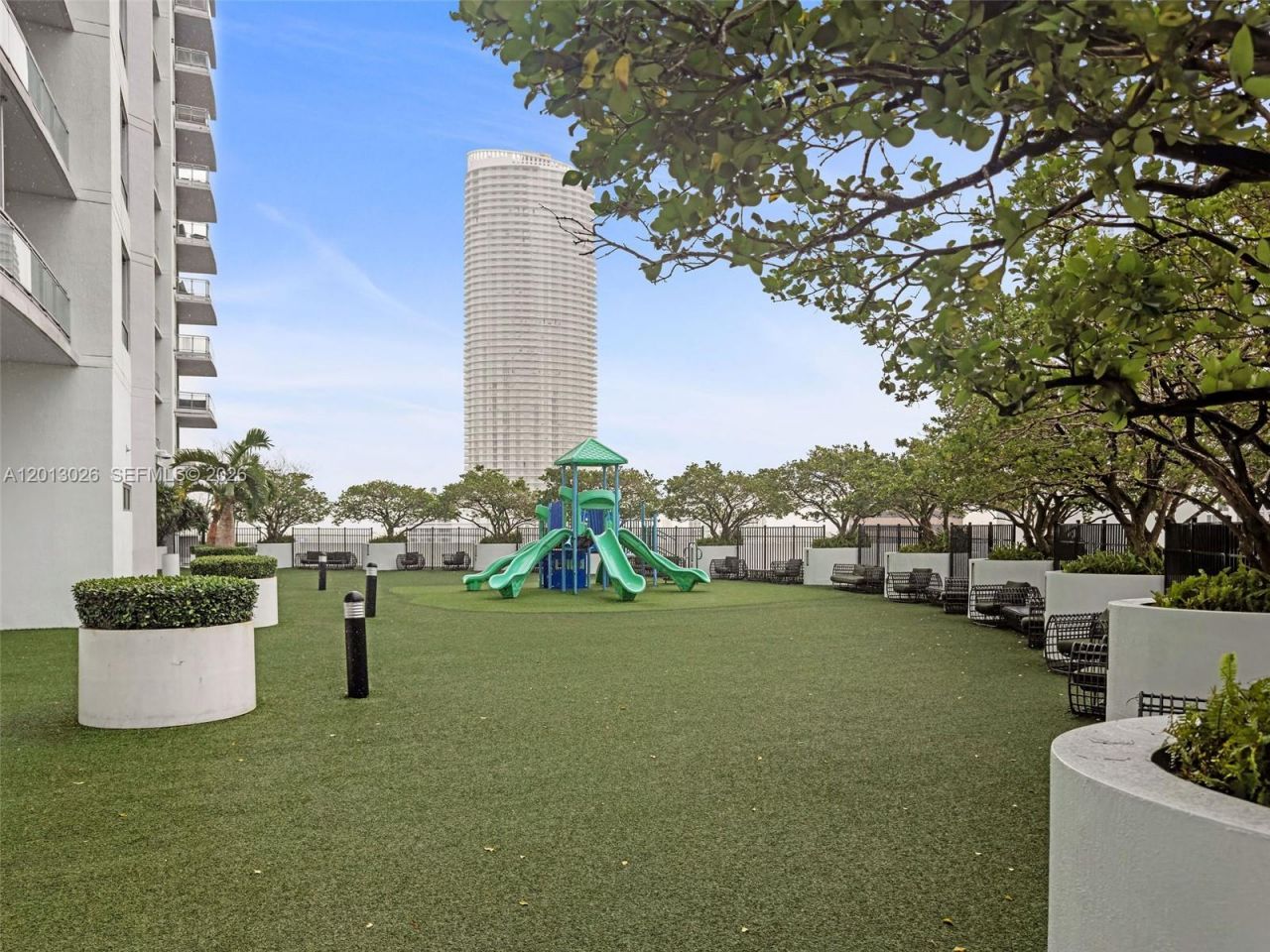 90 SW 3rd St , Unit 1608, Miami, FL 33130 Photo