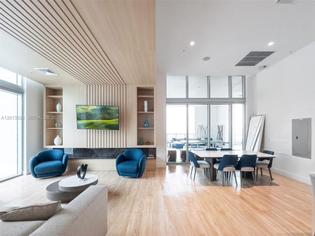 90 SW 3rd St , Unit 1608, Miami, FL 33130 Photo