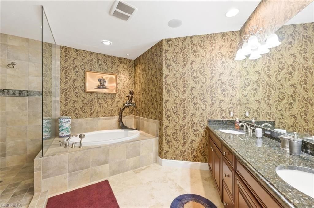 2538 Marquesa Royale Ln, Unit PH 5-301, Naples, FL 34109 Photo