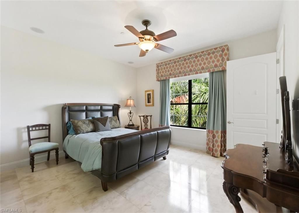 2538 Marquesa Royale Ln, Unit PH 5-301, Naples, FL 34109 Photo