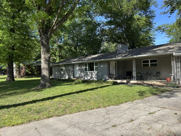 1101 13th Street , Monett, MO 65708
