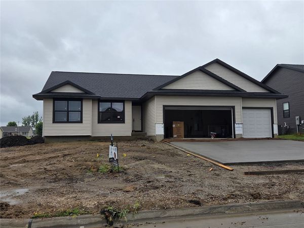 6279 Glenwood Drive, Marion, IA 52302