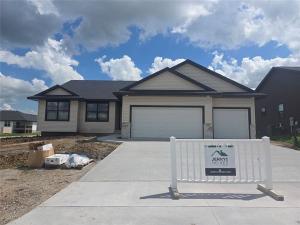 6279 Glenwood Drive, Marion, IA 52302