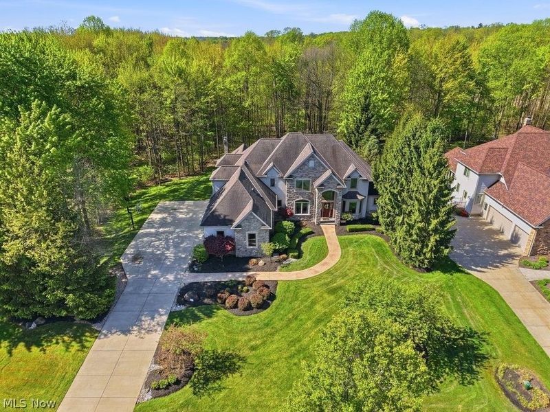 7312 Stockwood Drive, Solon, OH 44139 Photo 2