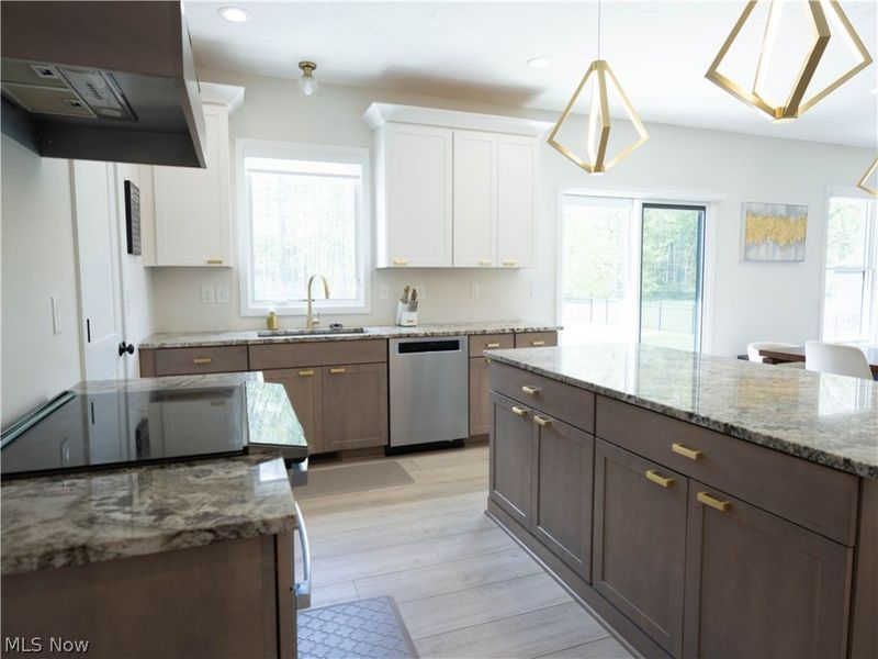 9978 Jayna Lane, Columbia Station, OH 44028 Photo 12