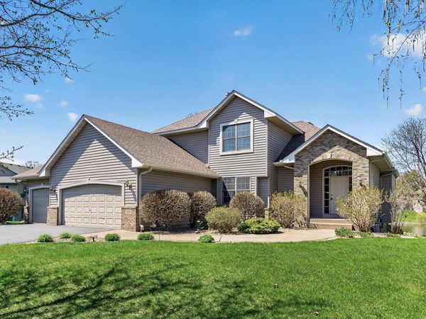 1135 S Trappers Crossing , Lino Lakes, MN 55038