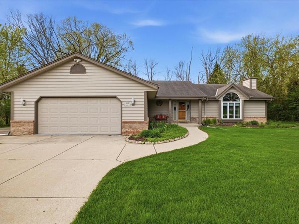 N68W14817 Prudence DRIVE, Menomonee Falls, WI 53051
