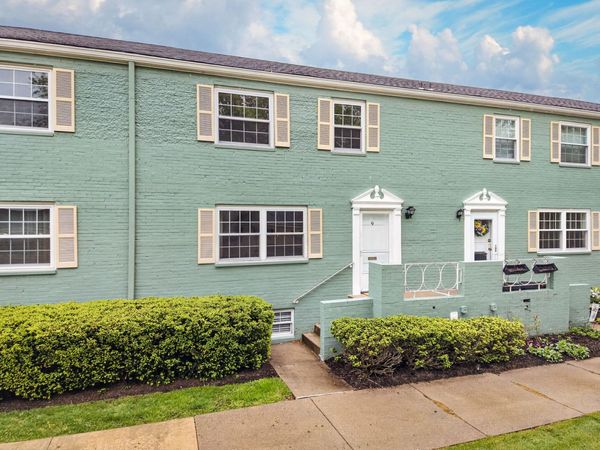9 Chapel Drive, Pittsburgh, PA 15237