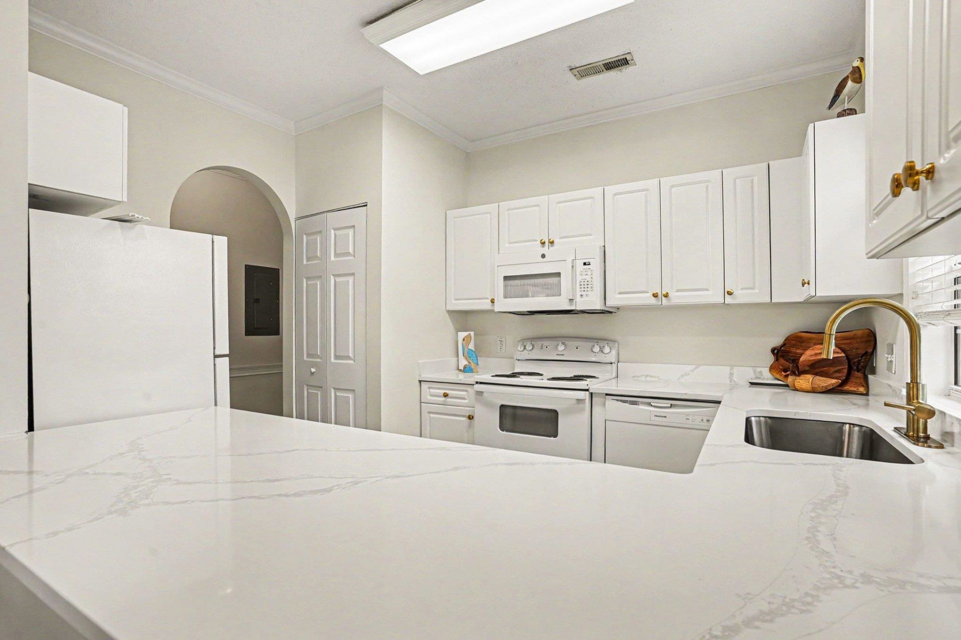 4703 Wild Iris Dr. Photo 4