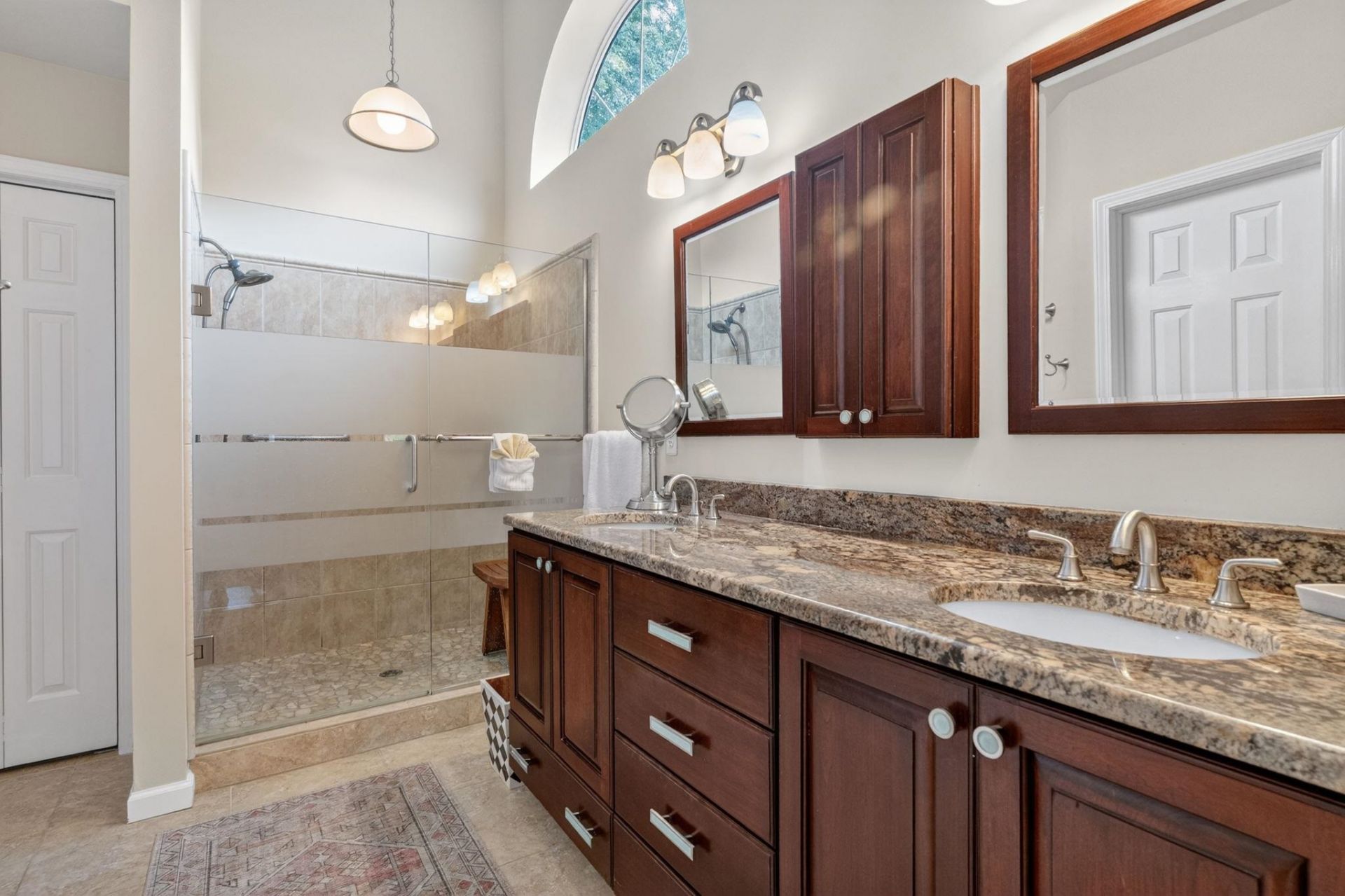 100 Carrington Dr. Photo 16