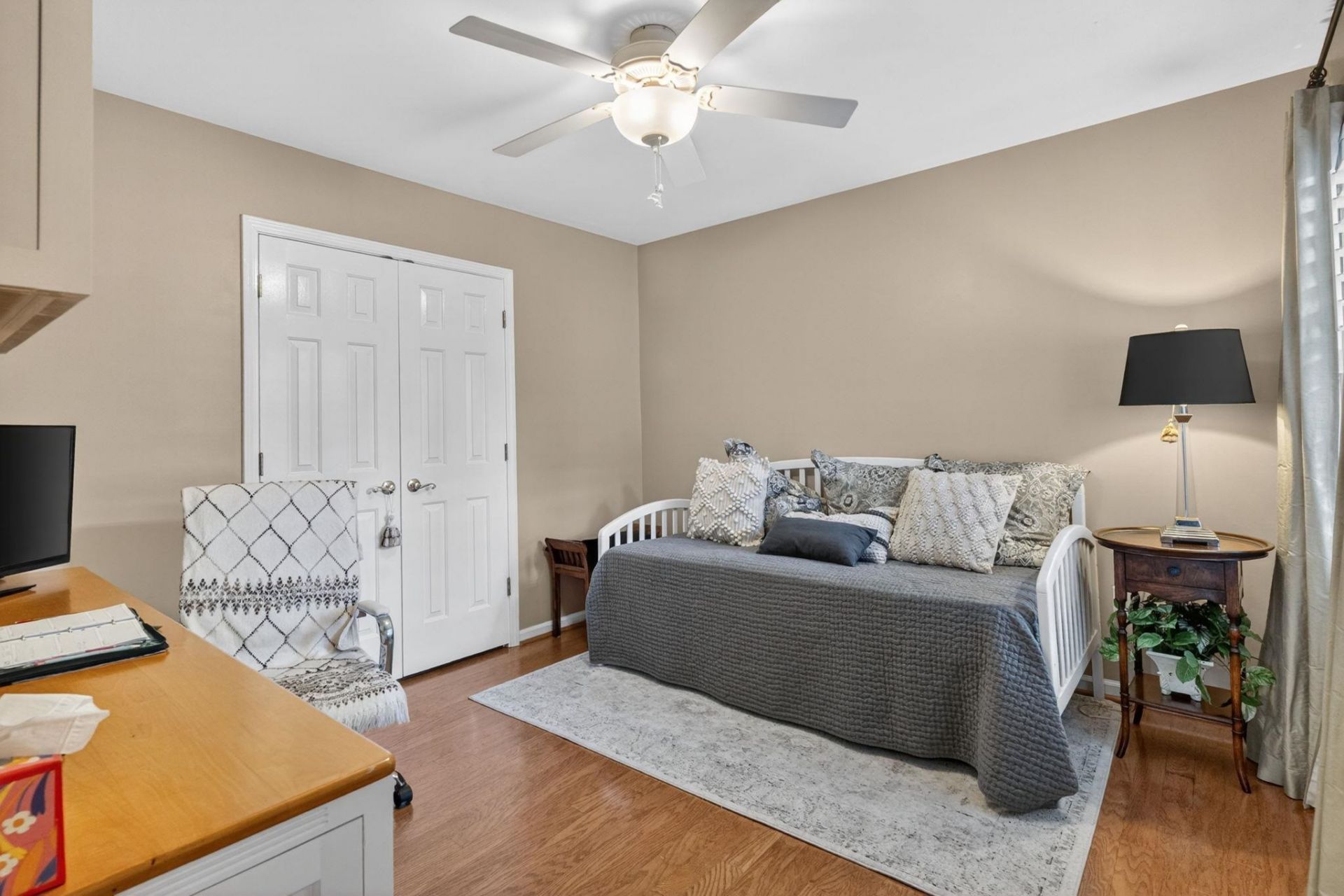 100 Carrington Dr. Photo 19