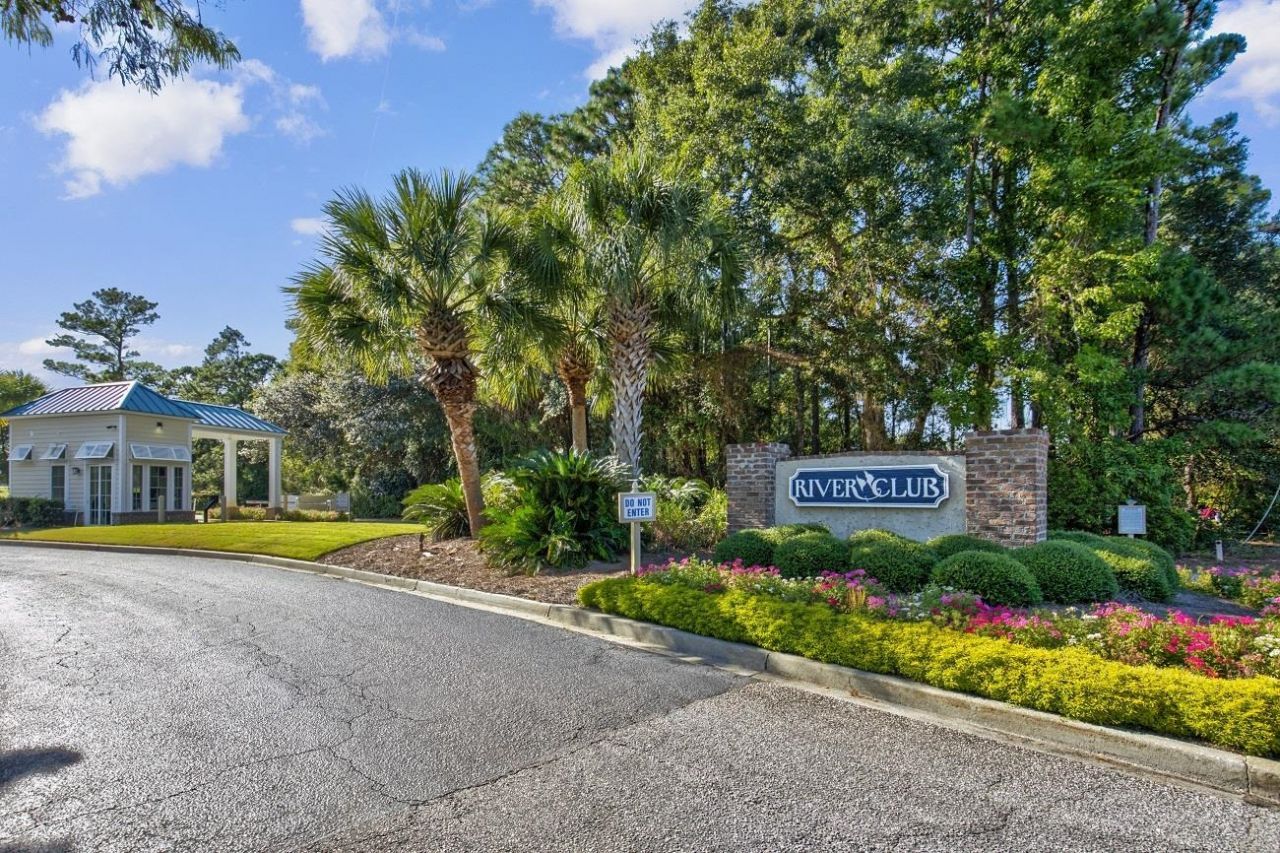 100 Carrington Dr. Photo 24
