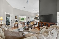 100 Carrington Dr. photo 4