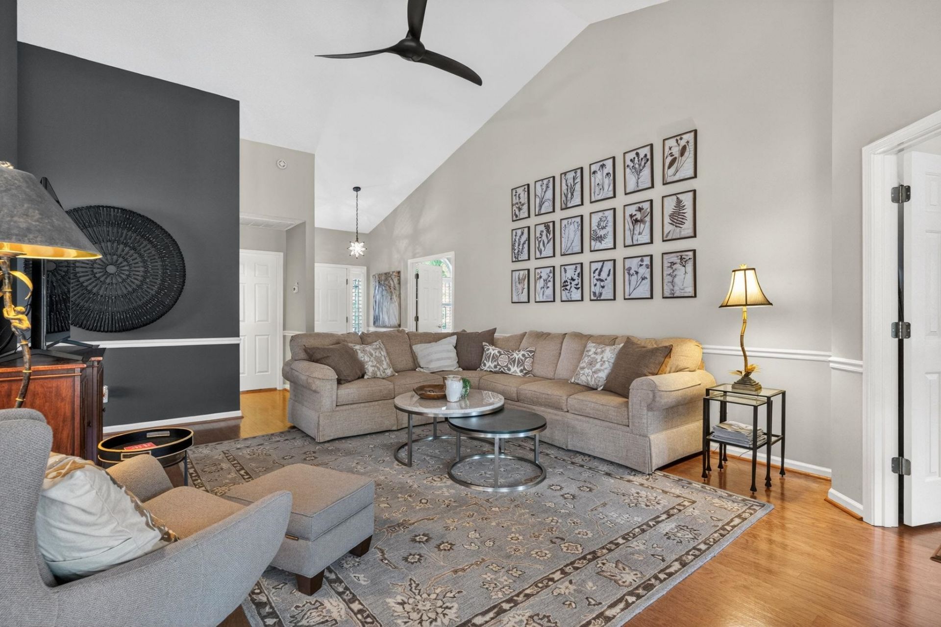 100 Carrington Dr. Photo 6