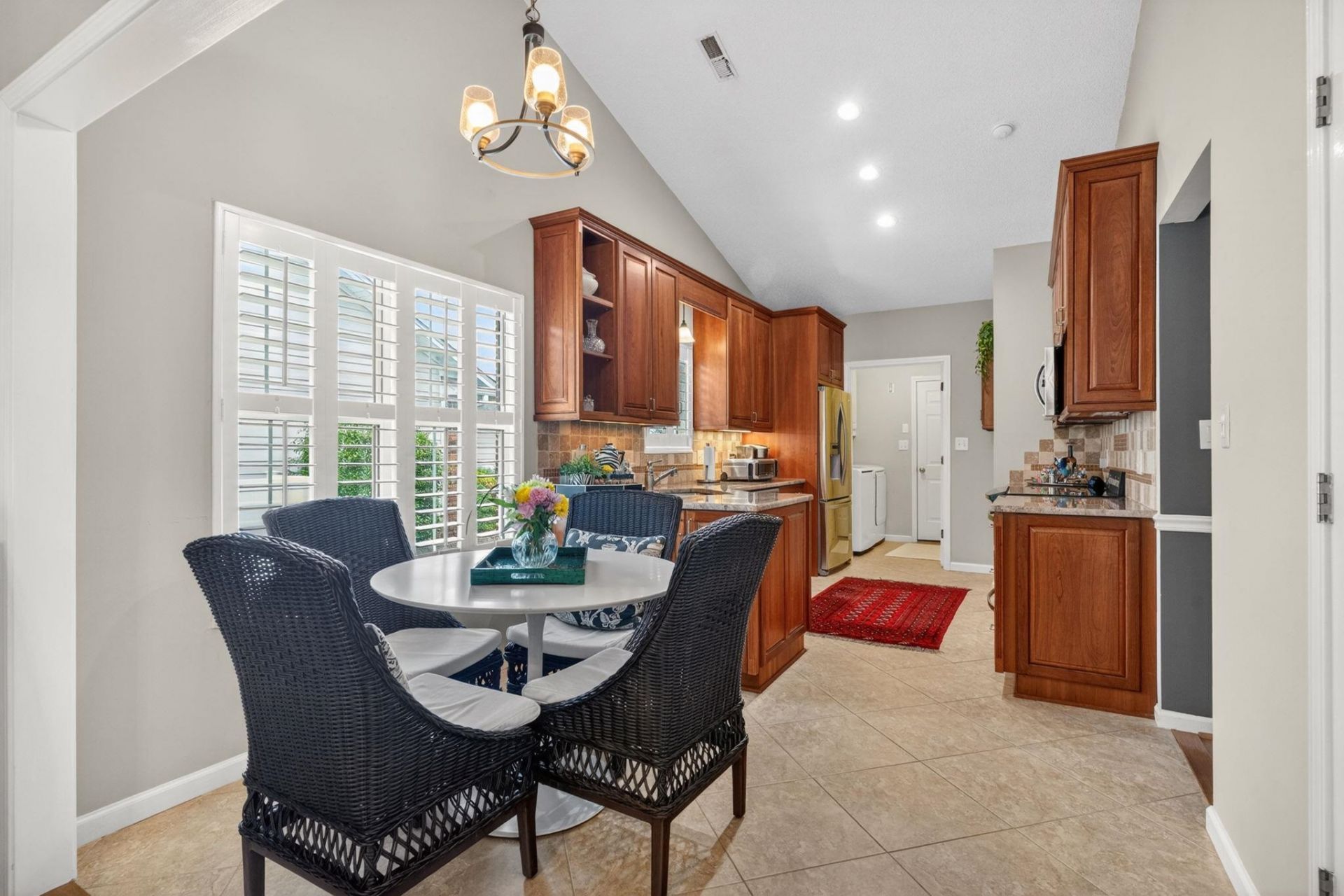 100 Carrington Dr. Photo 8
