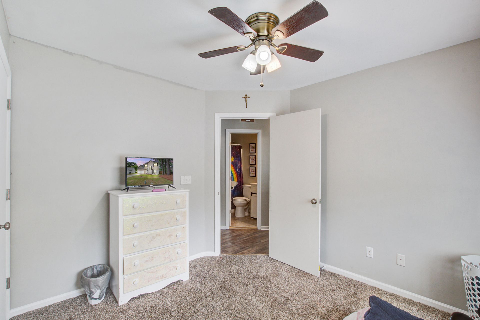 104 Seavington Court Photo 24