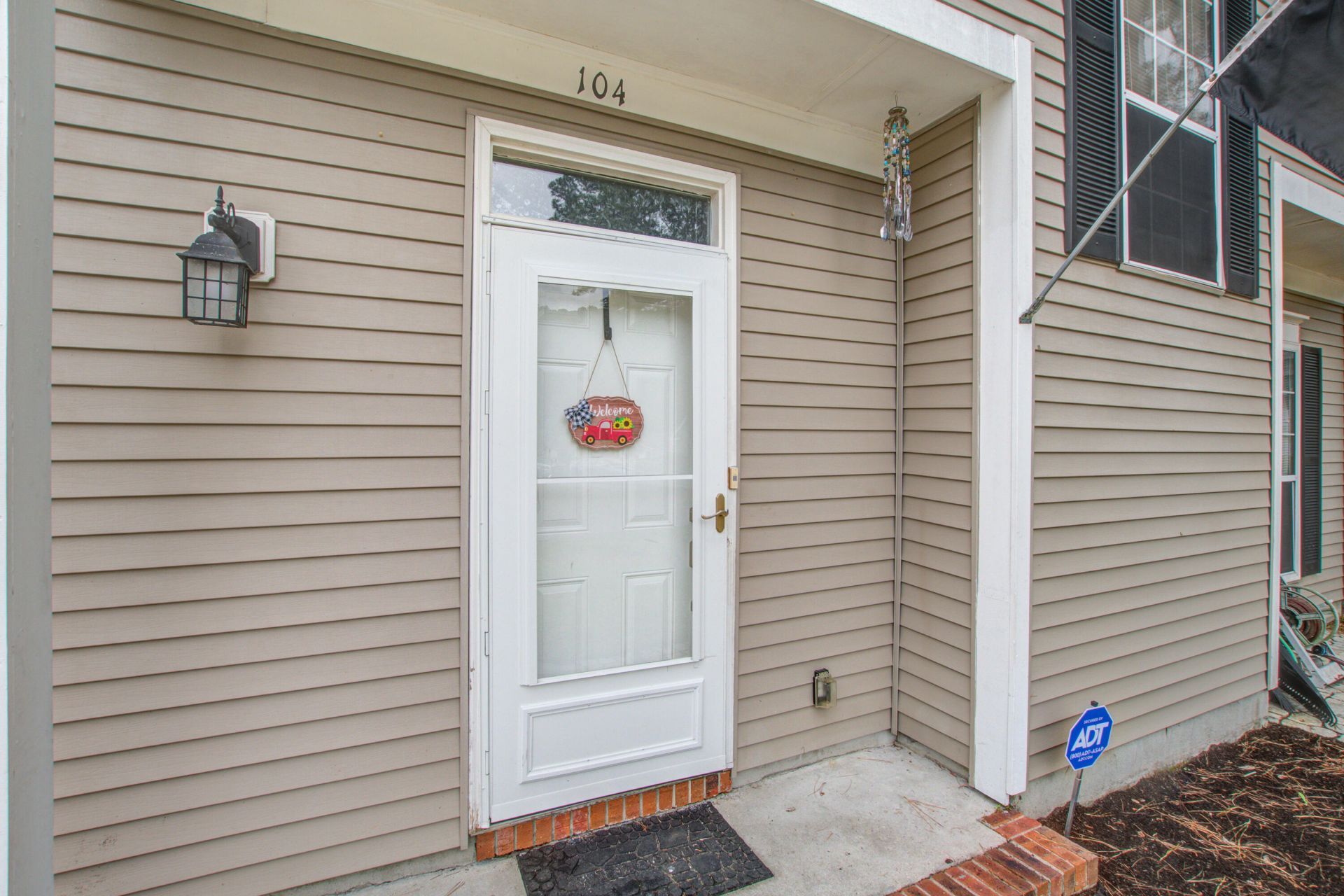 104 Seavington Court Photo 5