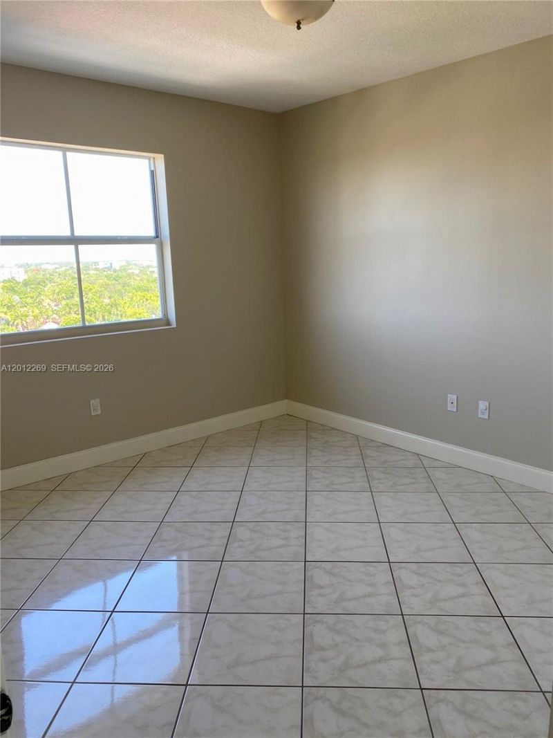 1627 SW 37th Ave , Unit 804, Miami, FL 33145 Photo
