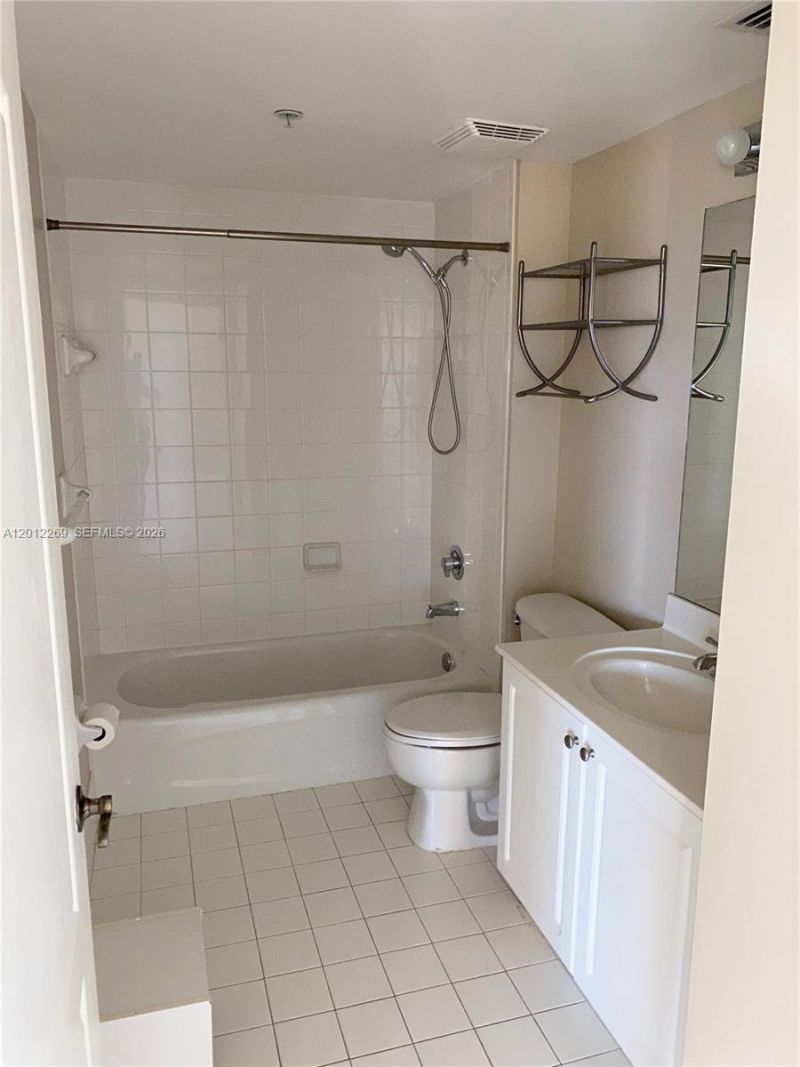 1627 SW 37th Ave , Unit 804, Miami, FL 33145 Photo