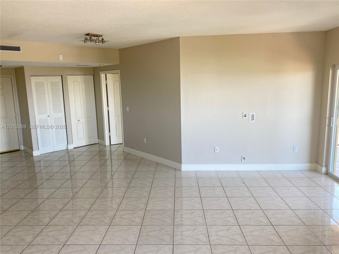 1627 SW 37th Ave , Unit 804, Miami, FL 33145 Photo