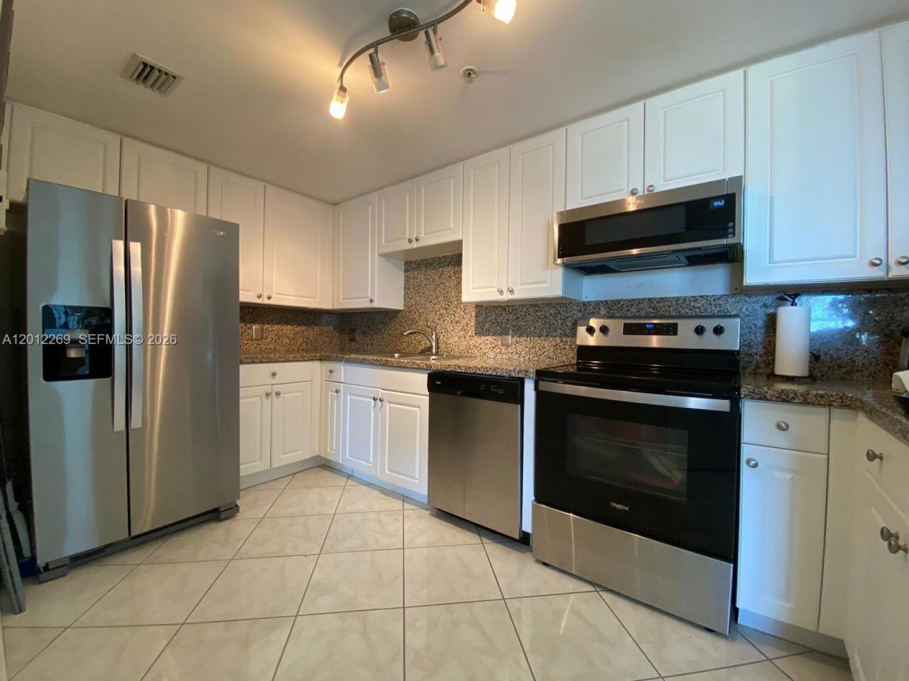 1627 SW 37th Ave , Unit 804, Miami, FL 33145 Photo