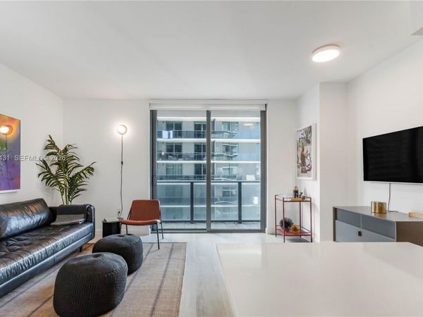 55 SW 9th St , Unit 3402, Miami, FL 33130