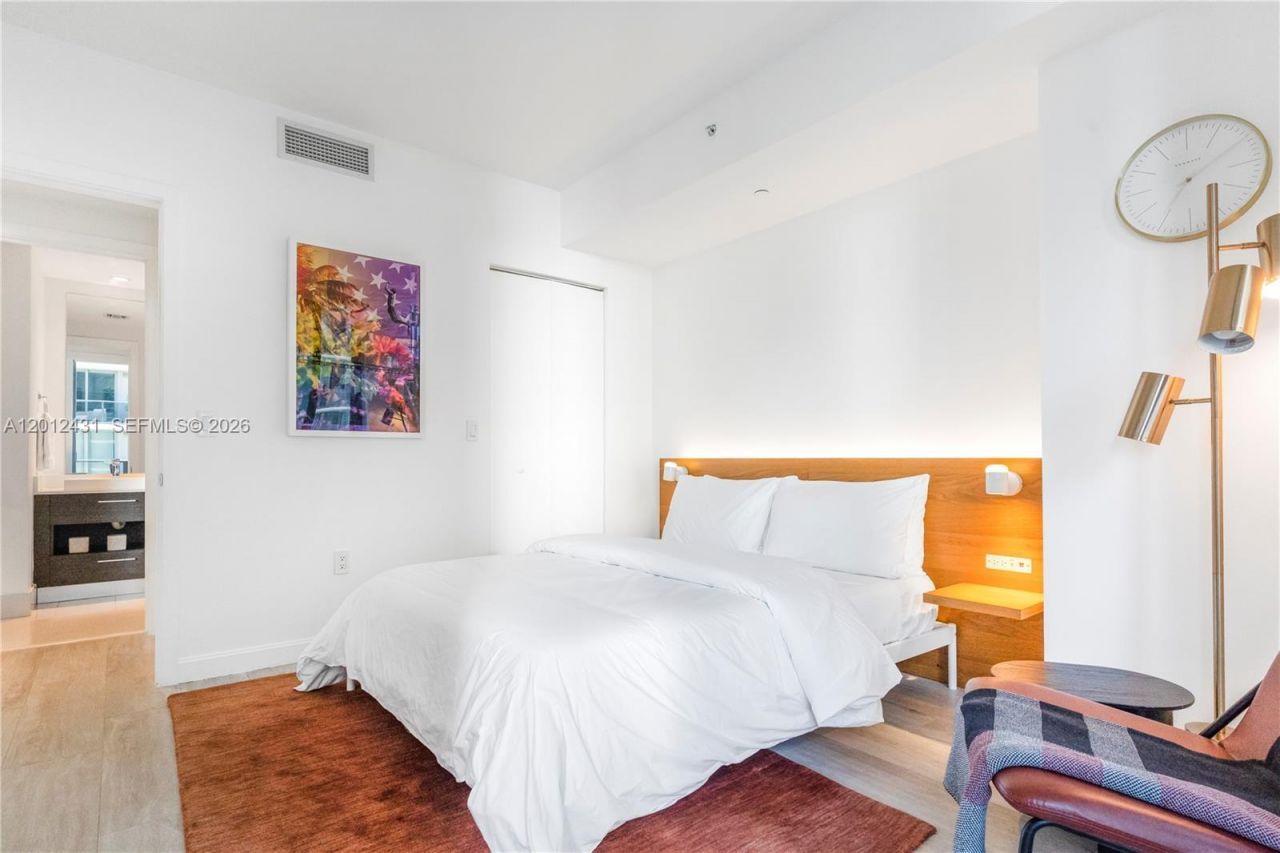55 SW 9th St , Unit 3402, Miami, FL 33130 Photo