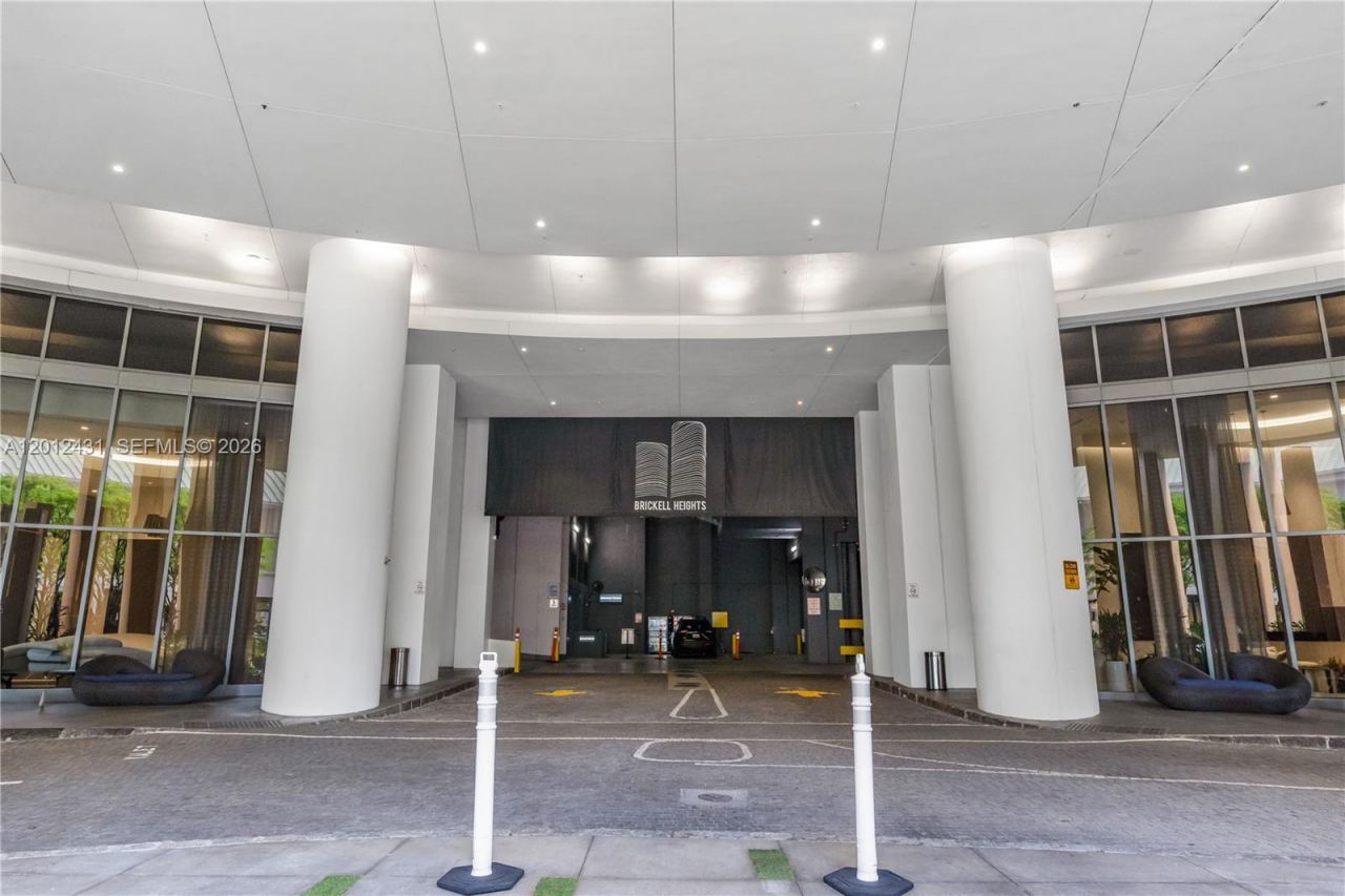 55 SW 9th St , Unit 3402, Miami, FL 33130 Photo