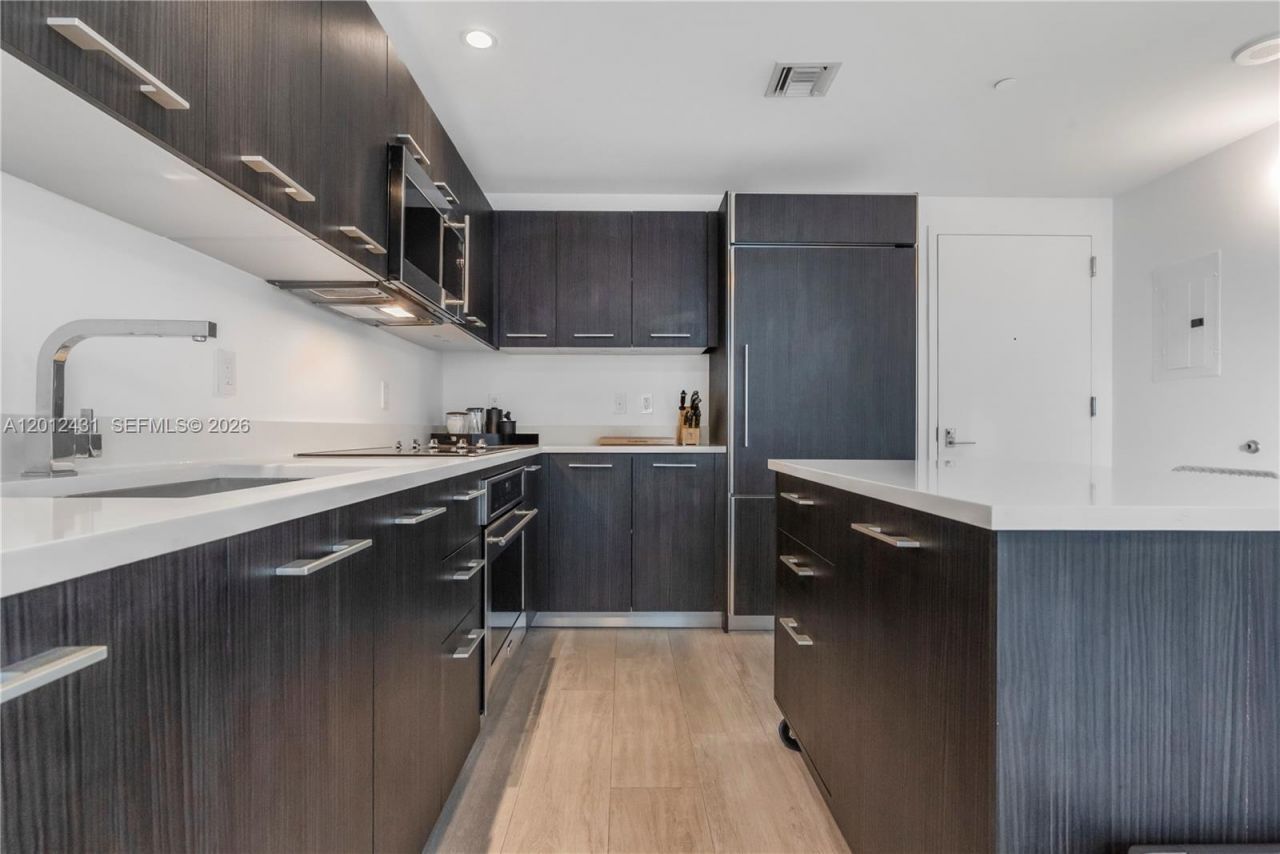 55 SW 9th St , Unit 3402, Miami, FL 33130 Photo