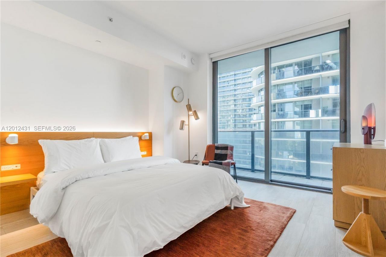 55 SW 9th St , Unit 3402, Miami, FL 33130 Photo
