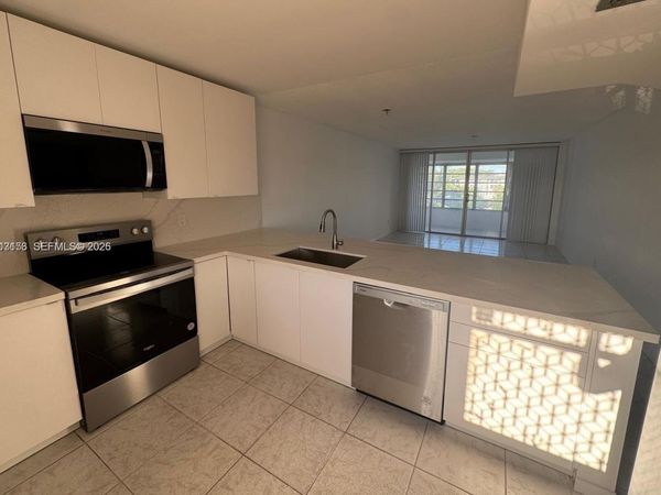 1304 NE 191st St , Unit A329, Miami, FL 33179