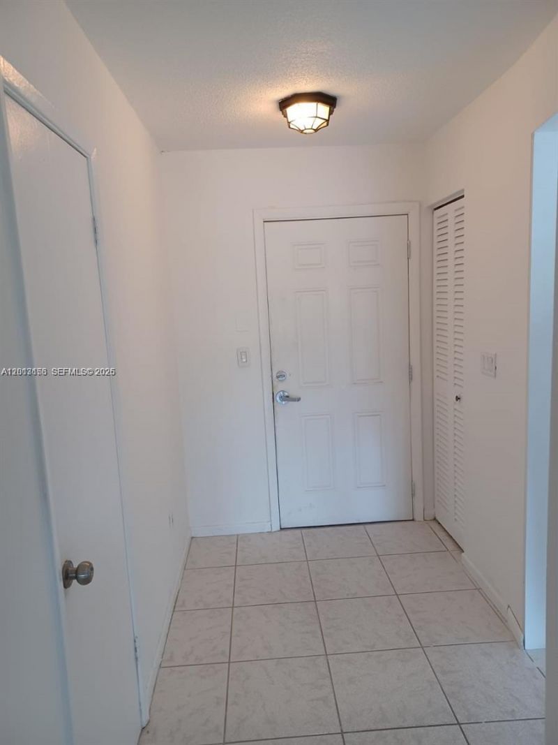 1304 NE 191st St, Unit A329, Miami, FL 33179 Photo