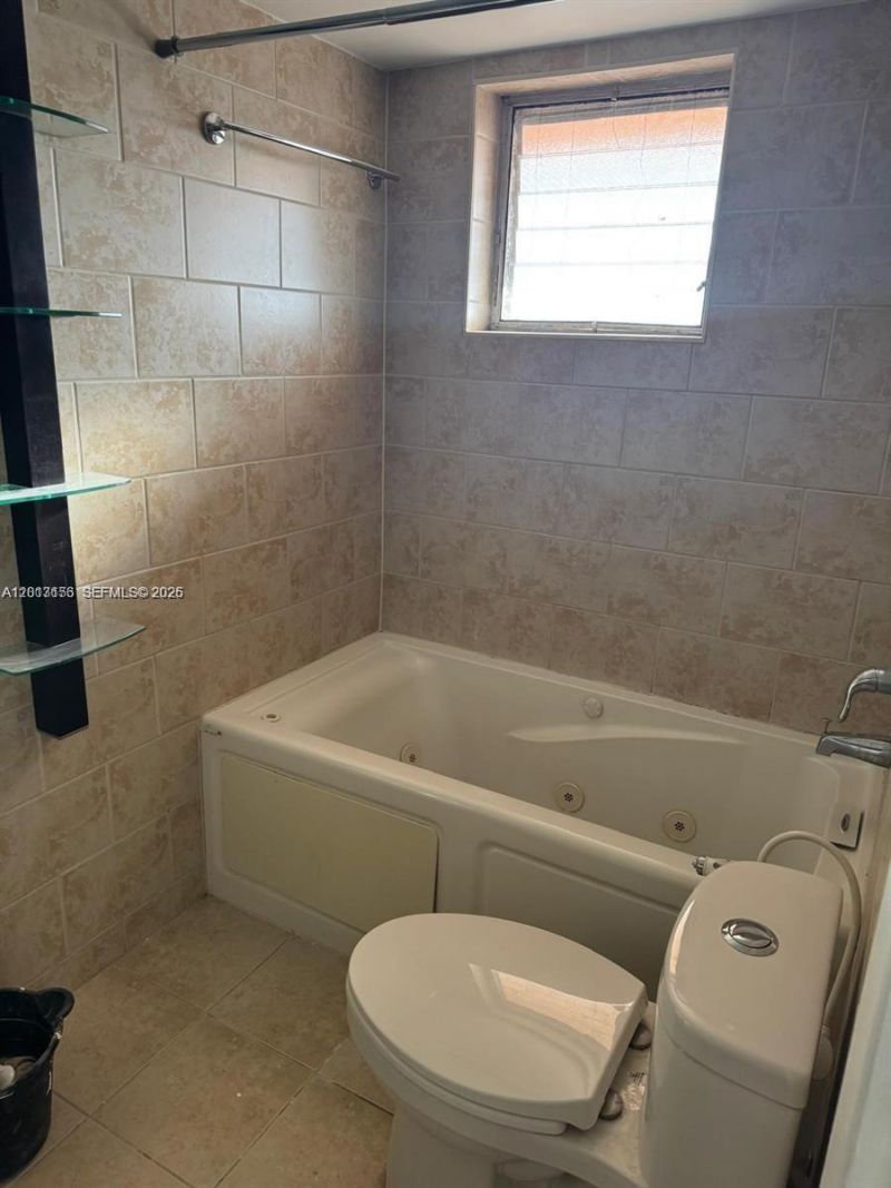 1304 NE 191st St, Unit A329, Miami, FL 33179 Photo