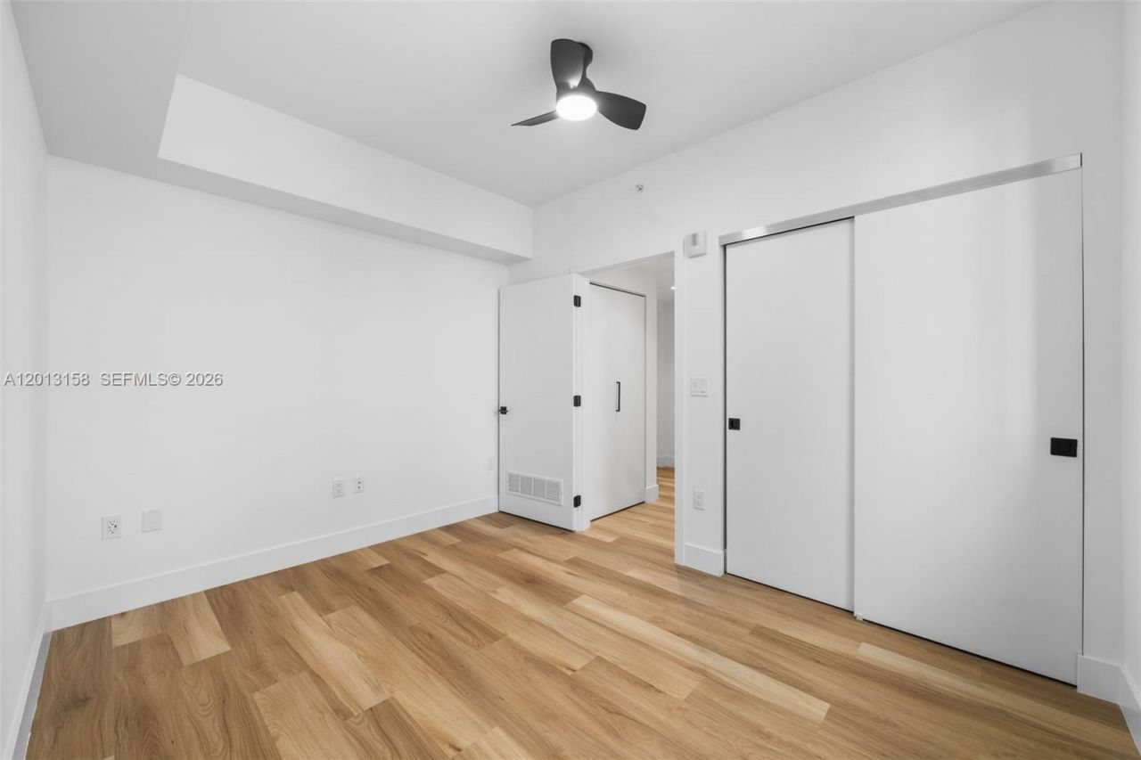 650 SW 1st St , Unit 306, Miami, FL 33130 Photo
