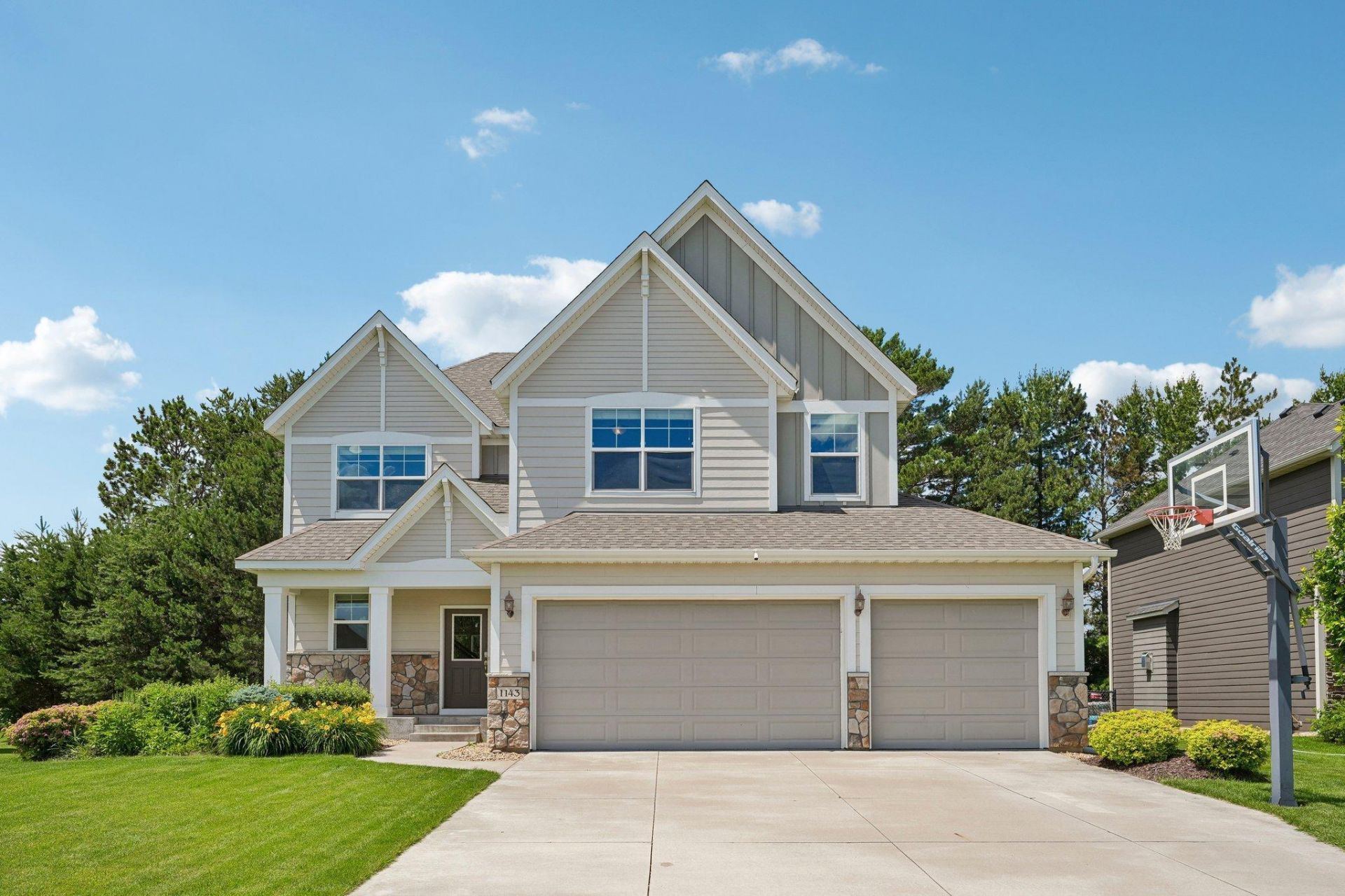 1143 Pine Hill Lane, White Bear Twp, MN 55127