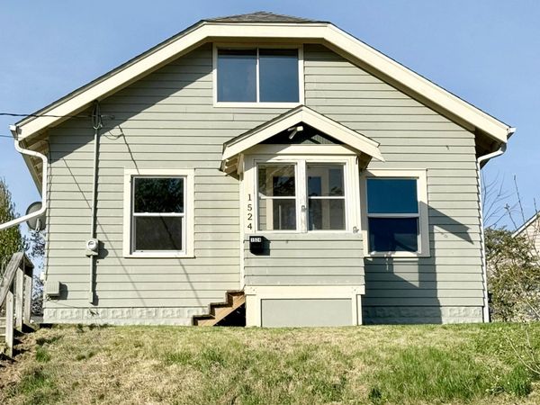 1524 East Avenue , Red Wing, MN 55066