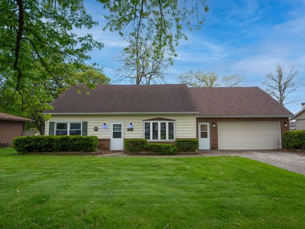 2611 Crowsnest Drive , Hobart, IN 46342