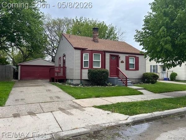 22334 Maxine Street, St. Clair Shores, MI 48080