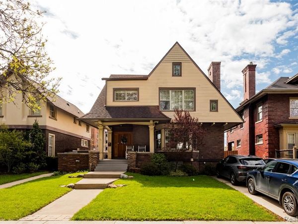 121 Atkinson Street, Detroit, MI 48202