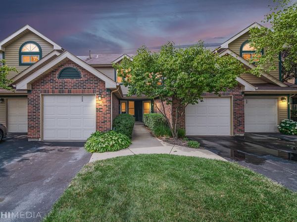 924 Ridgefield Lane , Wheeling, IL 60090