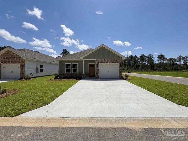 2940 N 17th Ave, Milton, FL 32583