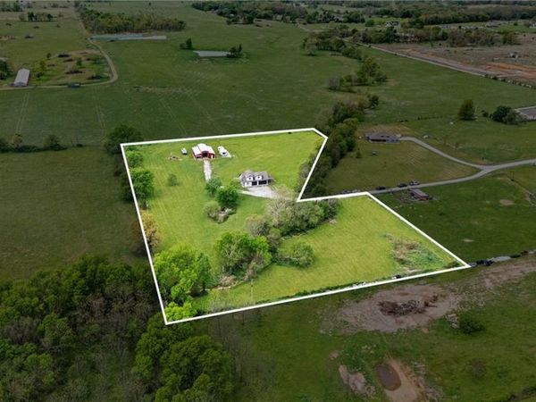 1113 NW Peterson Road , Bentonville, AR 72713