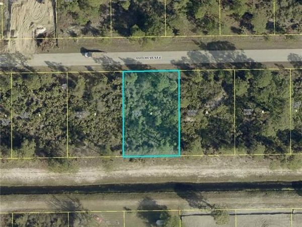 1116 Dutchess ST E, LEHIGH ACRES, FL 33974