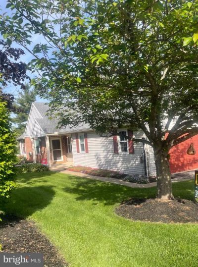3276 FALCON LANE , DOVER, PA 17315