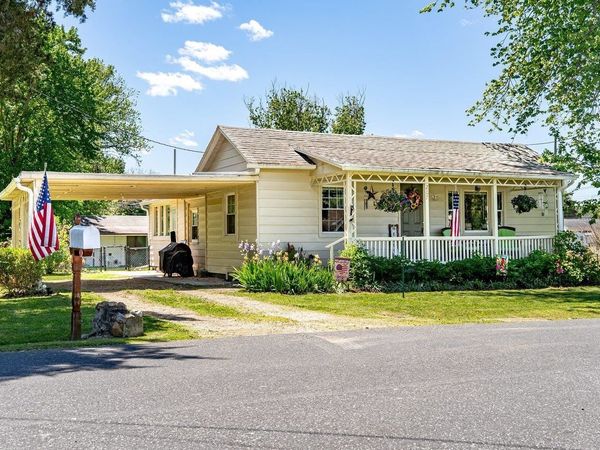 207 8TH ST, GROTTOES, VA 24441