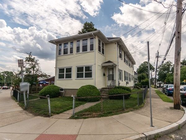 207 High Street, Unit 207, Waltham, MA 02453